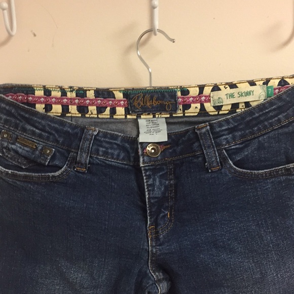 Billabong Skinny Jeans Size 7 Dark Wash - Picture 2 of 4